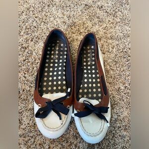 Sperry 7.5 patent boat shoes